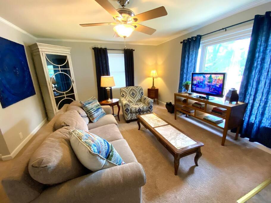 Charming Condo Near Downtown, Ncsu And Pnc Arena ราลลี ภายนอก รูปภาพ