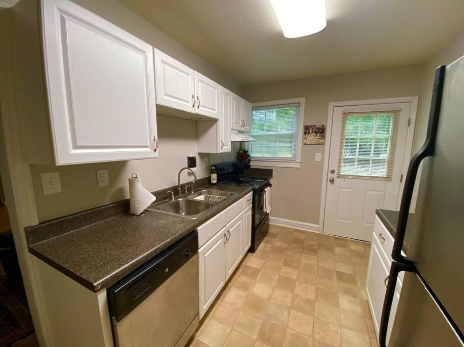 Charming Condo Near Downtown, Ncsu And Pnc Arena ราลลี ภายนอก รูปภาพ