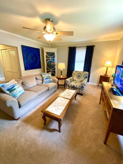 Charming Condo Near Downtown, Ncsu And Pnc Arena ราลลี ภายนอก รูปภาพ