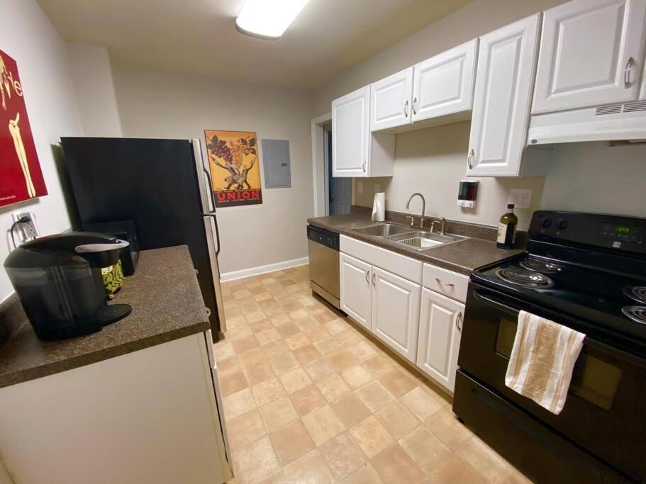 Charming Condo Near Downtown, Ncsu And Pnc Arena ราลลี ภายนอก รูปภาพ