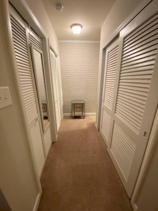 Charming Condo Near Downtown, Ncsu And Pnc Arena ราลลี ภายนอก รูปภาพ